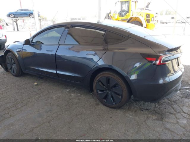 2025 TESLA MODEL 3 5YJ3E1EA5SF978214 Photo 2