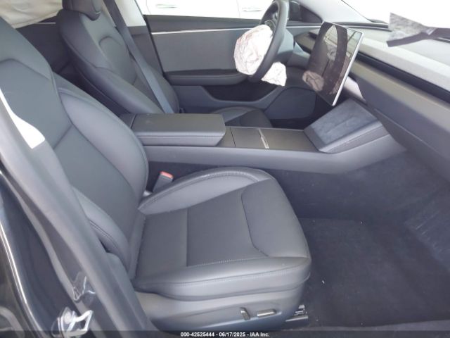 2025 TESLA MODEL 3 5YJ3E1EA5SF978214 Photo 4
