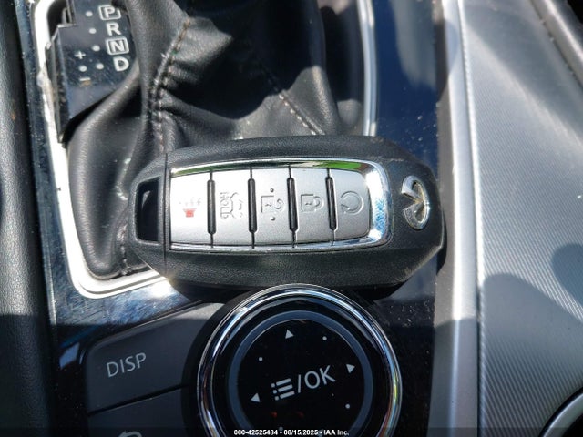 JN1EV7KK1MM410208 Infiniti 3.0l t