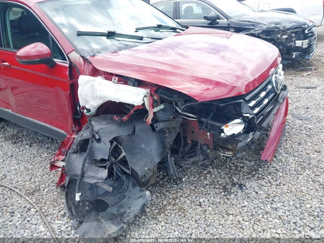 Volkswagen 2018 2018 3VV2B7AX7JM197319 Image 6