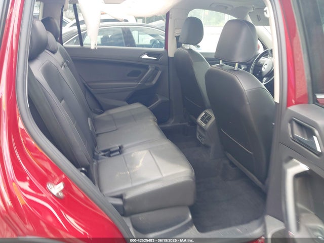 Volkswagen 2018 2018 3VV2B7AX7JM197319 Image 8