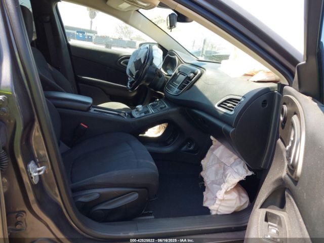 1C3CCCAB3GN102934 Chrysler 200
