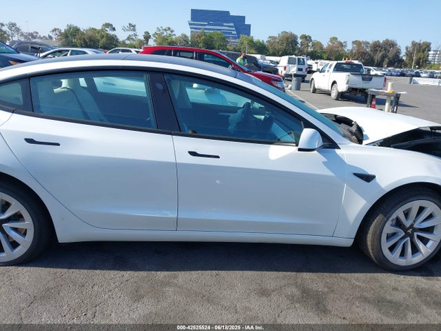 5YJ3E1EB5NF176176 Tesla MODEL 3