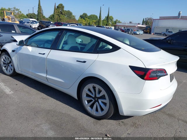 2022 TESLA MODEL 3 5YJ3E1EB5NF176176 Photo 2