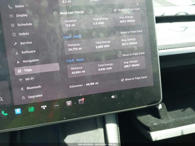 5YJ3E1EB3NF106675 Tesla 2022