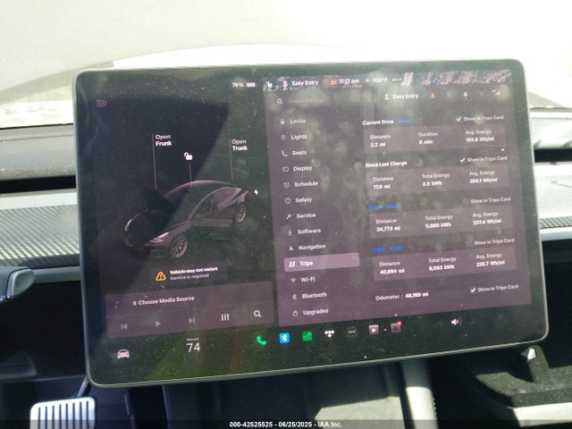 5YJ3E1EB3NF106675 Tesla 2022