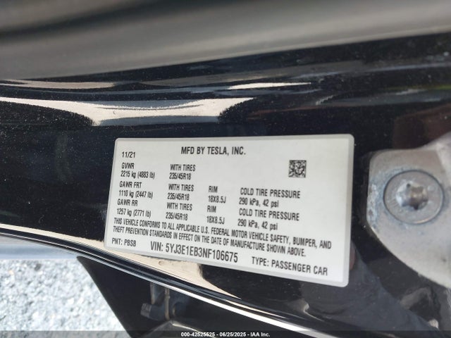 5YJ3E1EB3NF106675 Tesla 2022