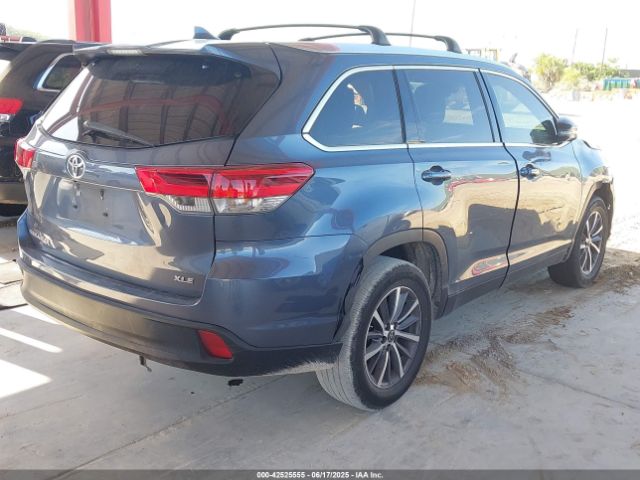 2019 TOYOTA HIGHLANDER 5TDKZRFH7KS346594 Photo 3