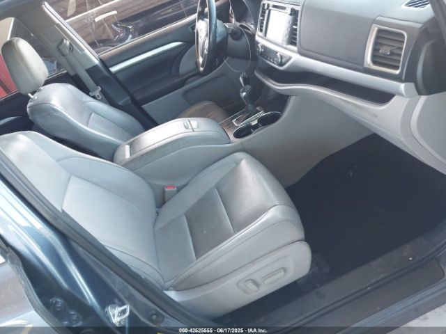 2019 TOYOTA HIGHLANDER 5TDKZRFH7KS346594 Photo 7