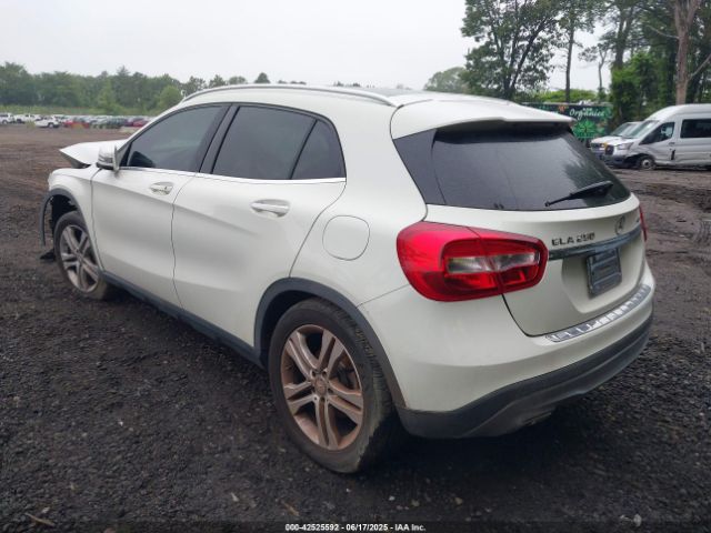 2016 MERCEDES-BENZ GLA 250 WDCTG4GB0GJ256936 Photo 2