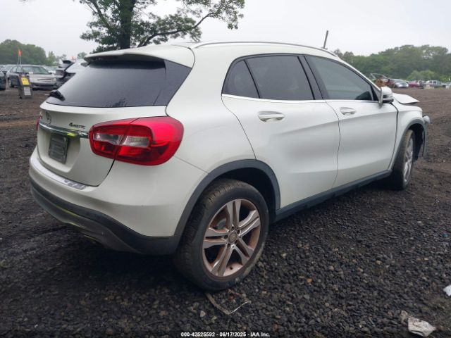 2016 MERCEDES-BENZ GLA 250 WDCTG4GB0GJ256936 Photo 3