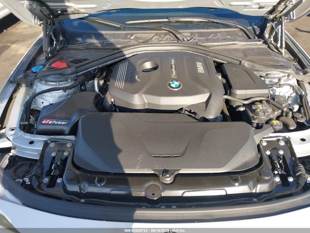 WBA8B9G32HNU56014 BMW 2017