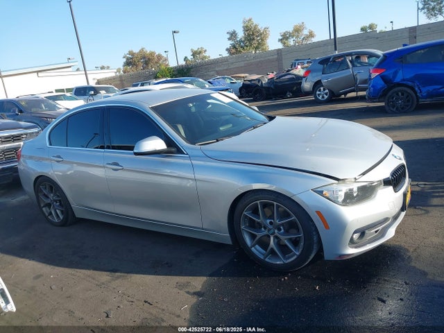 WBA8B9G32HNU56014 BMW 2017