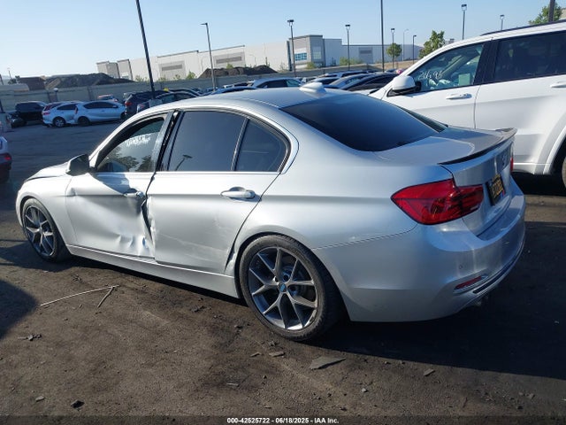 WBA8B9G32HNU56014 BMW 2017