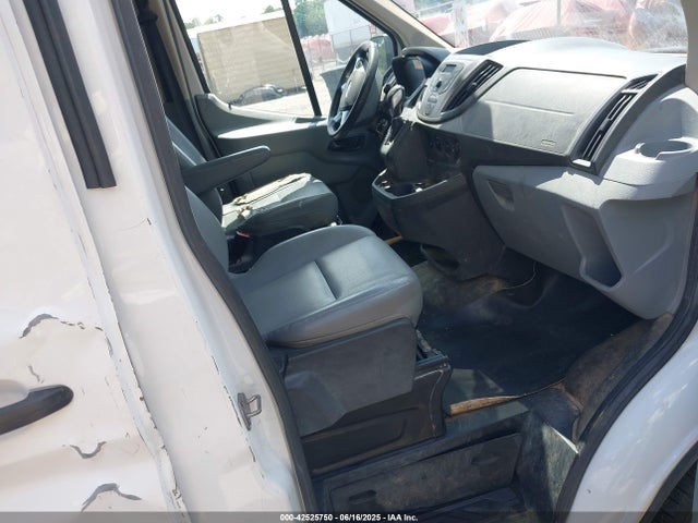 1FTNR2CM1FKA00768 Ford 2015