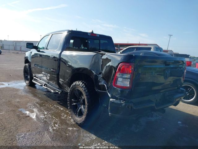 2023 RAM 1500 1C6RREMT2PN664903 Photo 2