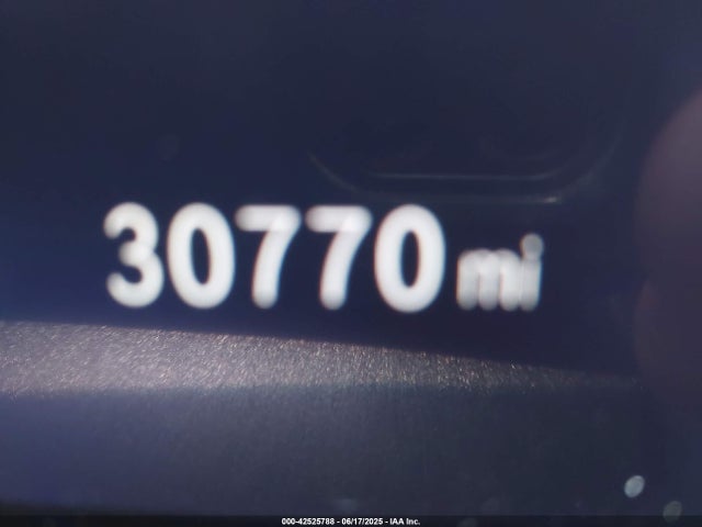 W1NKM4HB0PU016687 Mercedes-Benz m254