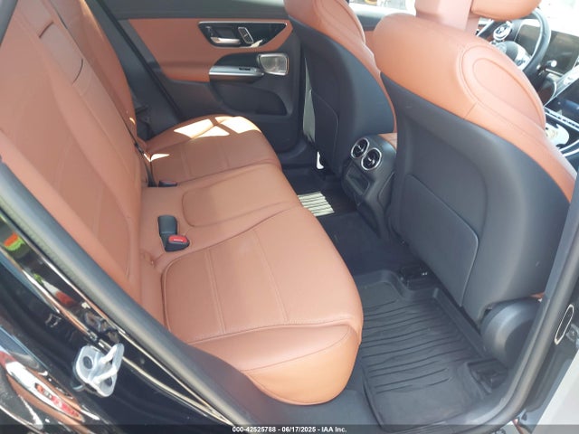W1NKM4HB0PU016687 Mercedes-Benz m254