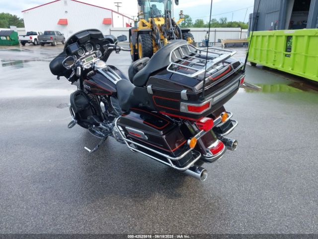 2011 HARLEY-DAVIDSON FLHTCU 1HD1FC419BB669977 Photo 3
