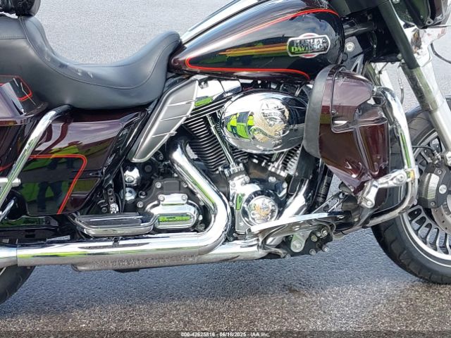 2011 HARLEY-DAVIDSON FLHTCU 1HD1FC419BB669977 Photo 8