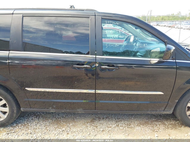 2C4RC1BG2GR297366 Chrysler Town and Country