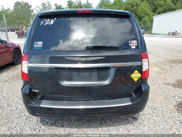 2C4RC1BG2GR297366 Chrysler Town and Country