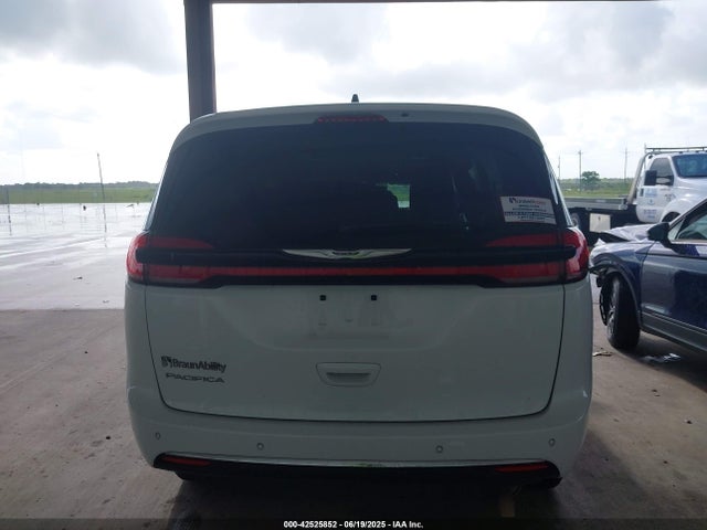 2C4RC1BG1RR120665 Chrysler 2024