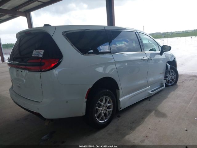 2024 CHRYSLER PACIFICA 2C4RC1BG1RR120665 Photo 3