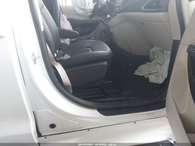 2024 CHRYSLER PACIFICA 2C4RC1BG1RR120665 Photo 4