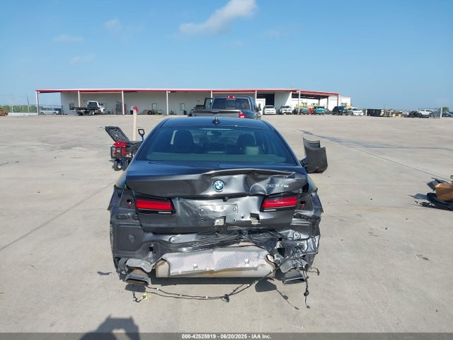 BMW 530e 2022 WBA13AG02NCH64896 Image 16