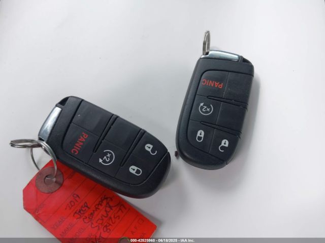 2019 JEEP COMPASS 3C4NJDCB4KT842577 Photo 10