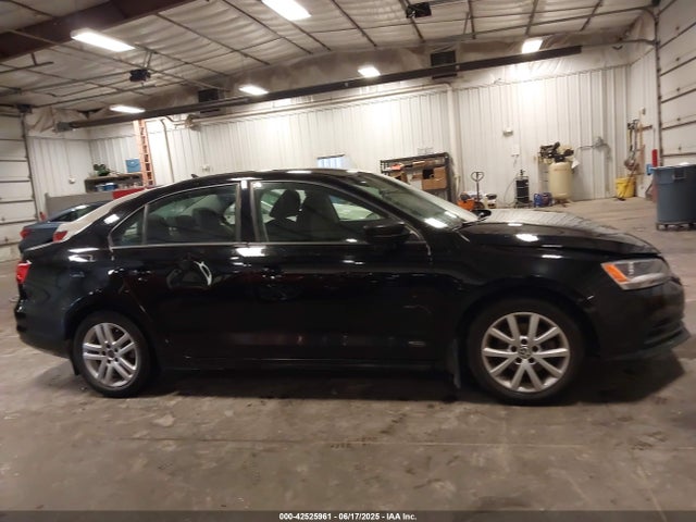 3VW2K7AJ4FM243087 Volkswagen 2015