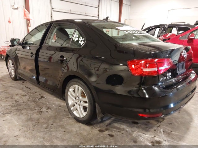 3VW2K7AJ4FM243087 Volkswagen 2015