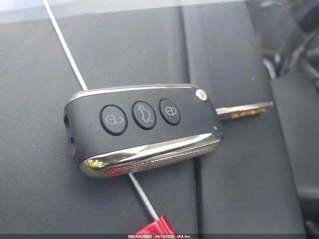 2012 BENTLEY CONTINENTAL GTC SCBGR3ZA1CC075068 Photo 10