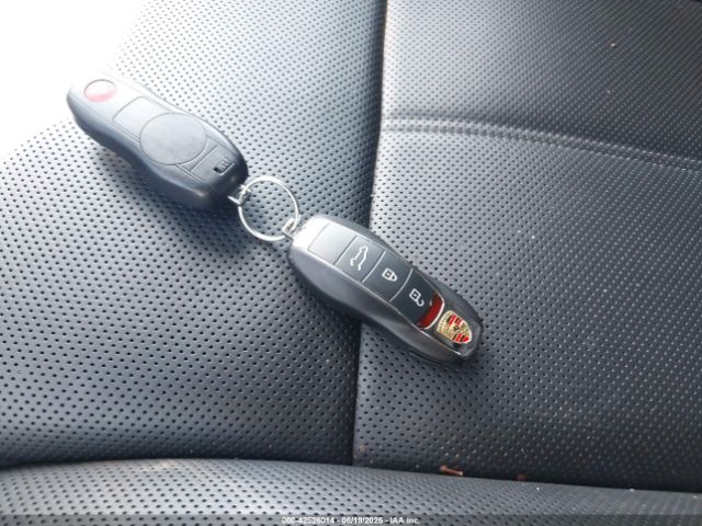 2020 PORSCHE MACAN WP1AG2A59LLB56061 Photo 10