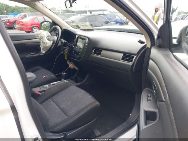 2016 MITSUBISHI OUTLANDER JA4AZ3A39GZ035527 Photo 4