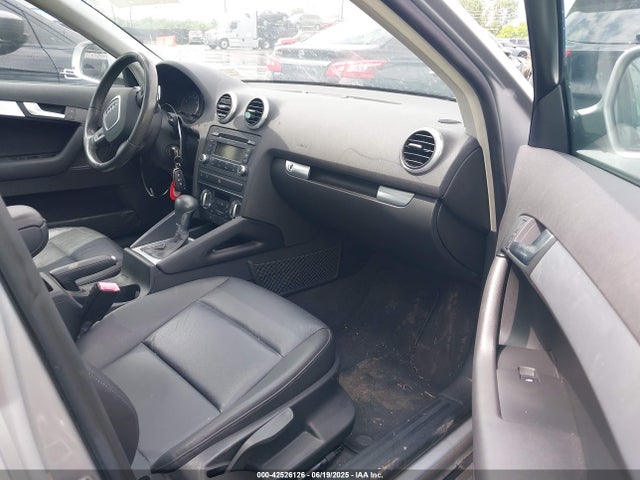 2010 AUDI A3 WAUKEAFM6AA101658 Photo 4