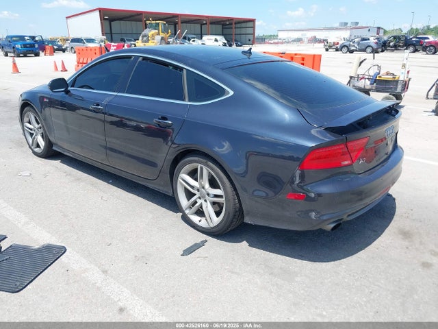 2014 AUDI A7 WAU2GAFC8EN105680 Photo 2