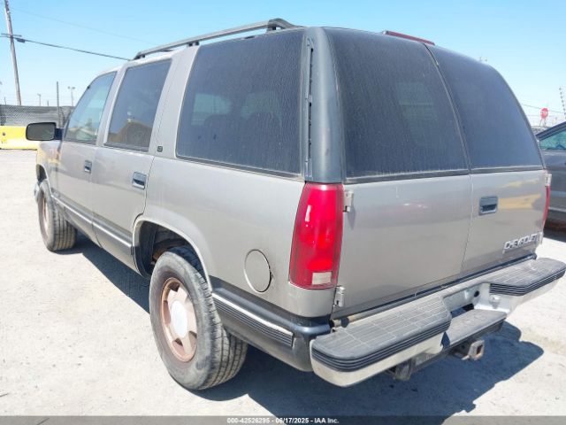 1999 CHEVROLET TAHOE 1GNEK13R4XJ308641 Photo 2