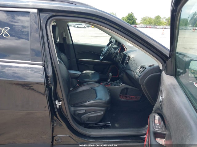 3C4NJDDB1JT308207 Jeep 2018