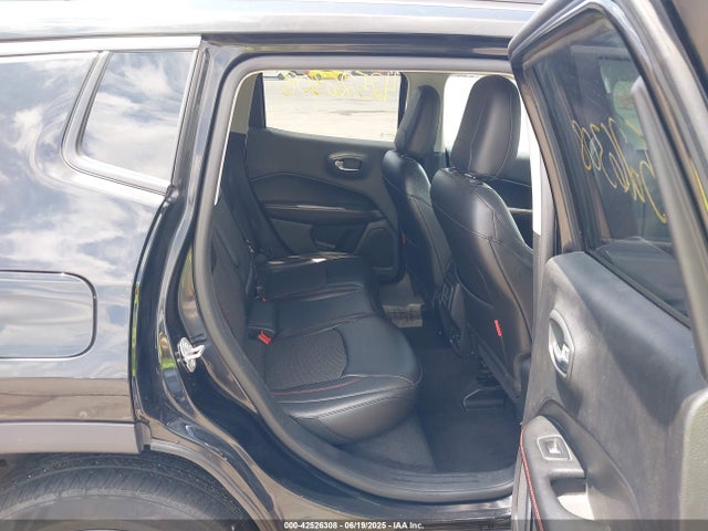 3C4NJDDB1JT308207 Jeep 2018