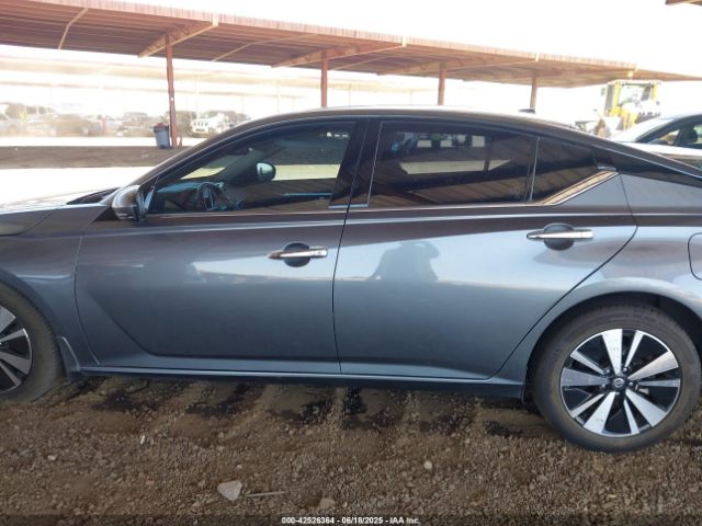 1N4BL4DV5KC134636 Nissan 2019
