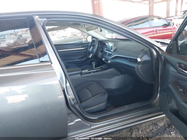 1N4BL4DV5KC134636 Nissan 2019