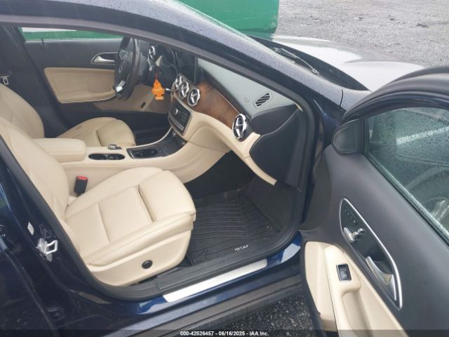 2018 MERCEDES-BENZ GLA 250 WDCTG4GB6JJ447378 Photo 4