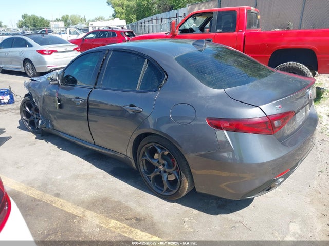 ZARFAEEN5H7529025 Alfa Romeo giulia (952)