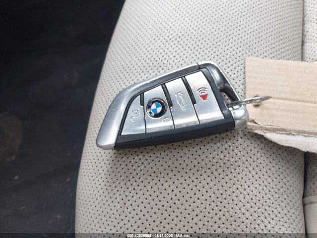WBA7E2C58HG740141 BMW 740I