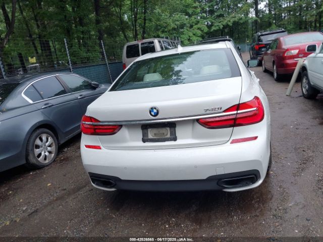 WBA7E2C58HG740141 BMW 740I