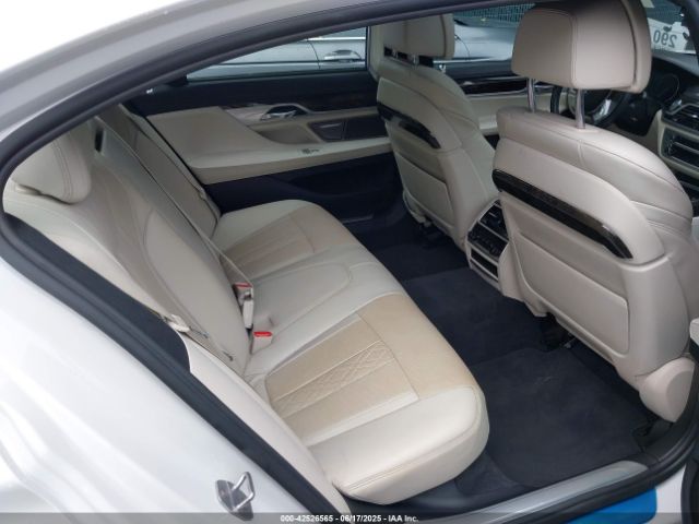 WBA7E2C58HG740141 BMW 740I