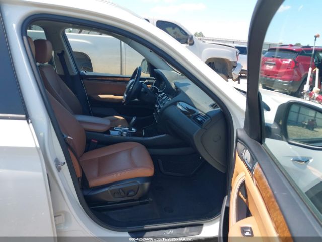 2016 BMW X3 5UXWX9C57G0D67829 Photo 4