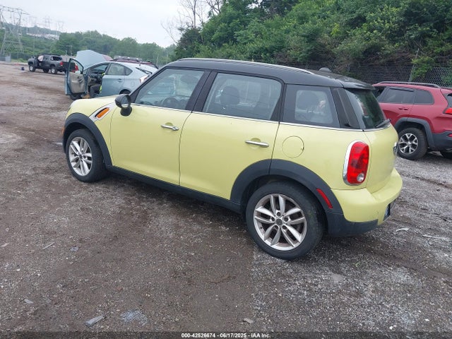 2011 MINI COOPER COUNTRYMAN WMWZB3C50BWM29324 Photo 2